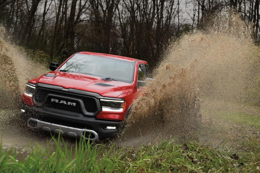  Dodge Ram 1500 Rebel Quad Cab (DT) 2018 года  (фото 24 из 36)